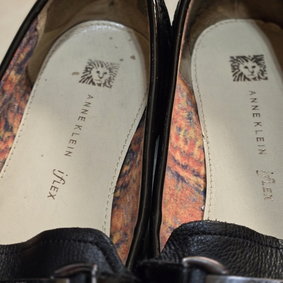 Anne Klein (iflex) black loafers with silver hardware. Womens size 10. - Picture 2 of 7